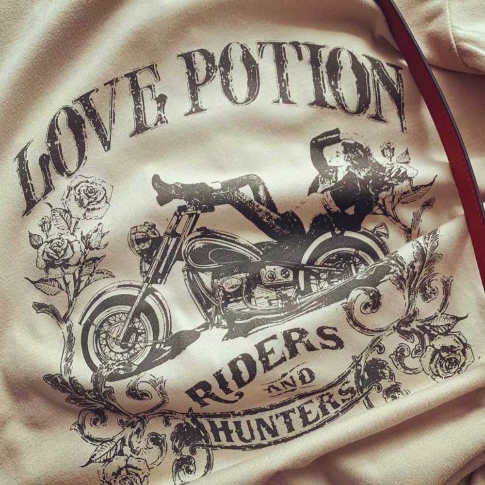 Cream Love Potion riders Biker Graphic Tee - Picture 3 of 6